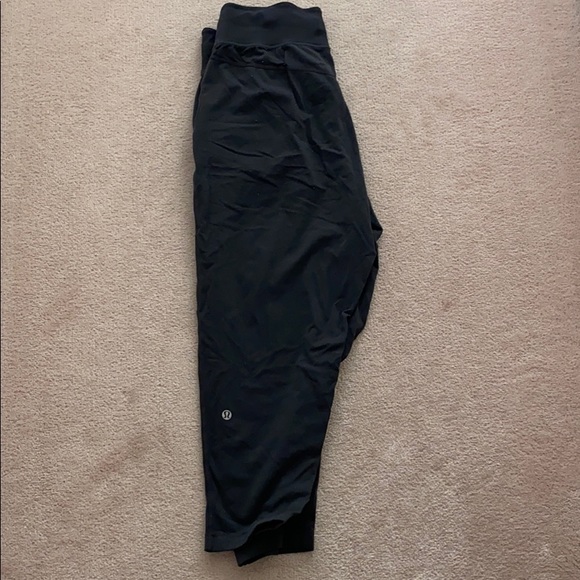 Lululemon Crop - Picture 3 of 6